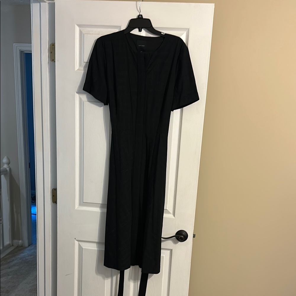 Alex Marie Black Sheath Midi Dress Crew Neck